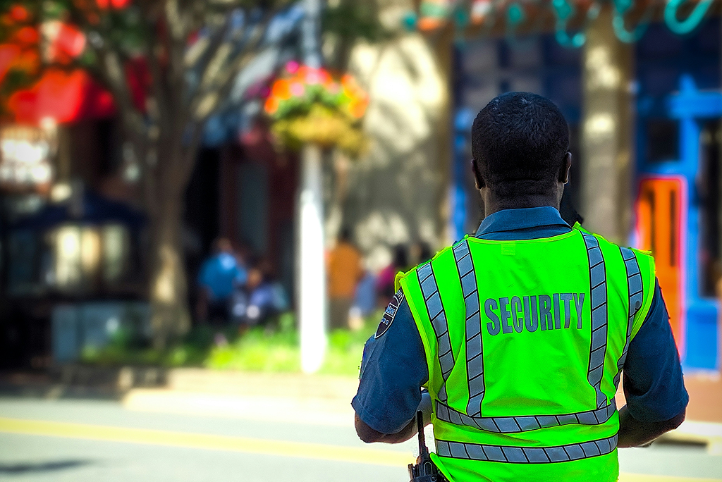 How to track security guards without micromanaging